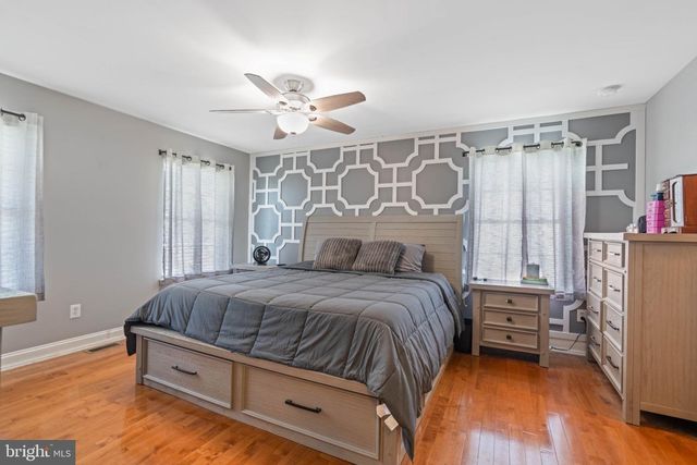 111 HORSESHOE DR, Mantua, NJ 08051