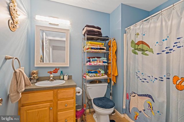 111 HORSESHOE DR, Mantua, NJ 08051
