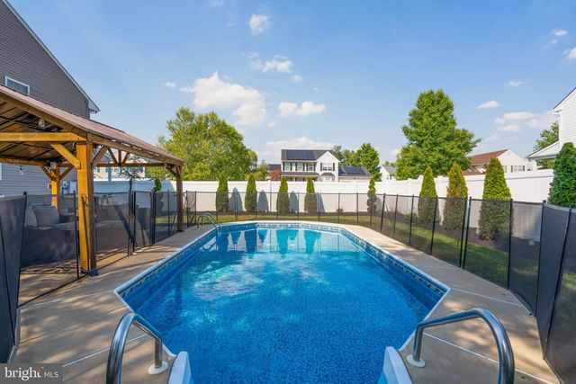 111 HORSESHOE DR, Mantua, NJ 08051