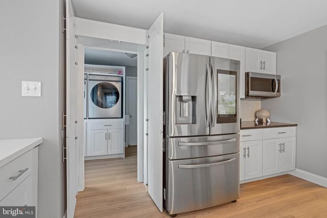 111 HORSESHOE DR, Mantua, NJ 08051