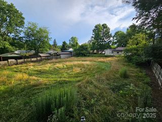 000 Allen Claire Street, Hendersonville, NC 28792