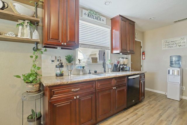 2136 W Rose St, Stockton, CA 95203