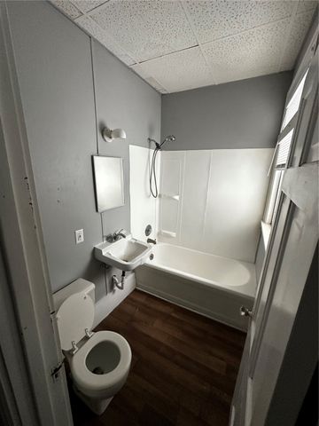 1269 4th Avenue SE, Cedar Rapids, IA 52403