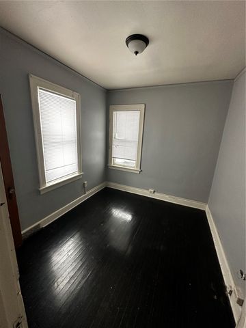 1269 4th Avenue SE, Cedar Rapids, IA 52403