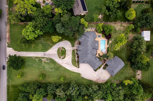 13315 N Coltrane Road, Edmond, OK 73013