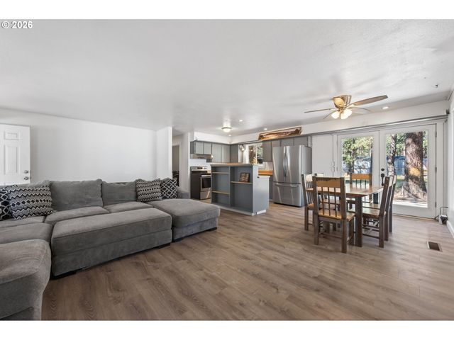 60091 HOPI Rd, Bend, OR 97702