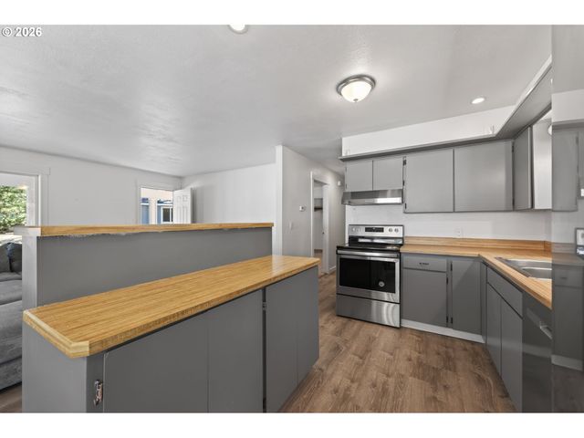 60091 HOPI Rd, Bend, OR 97702