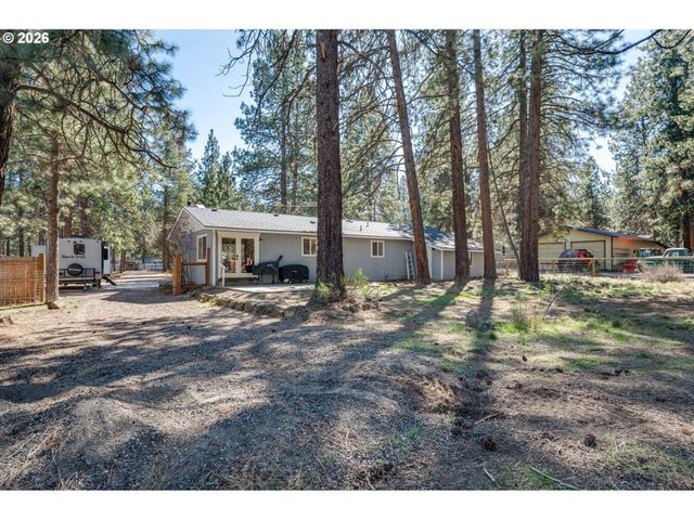 60091 HOPI Rd, Bend, OR 97702