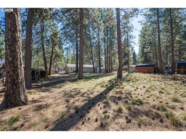 60091 HOPI Rd, Bend, OR 97702