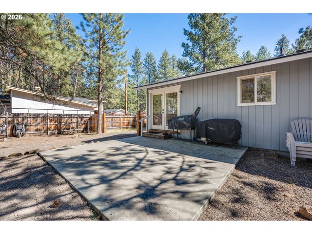 60091 HOPI Rd, Bend, OR 97702