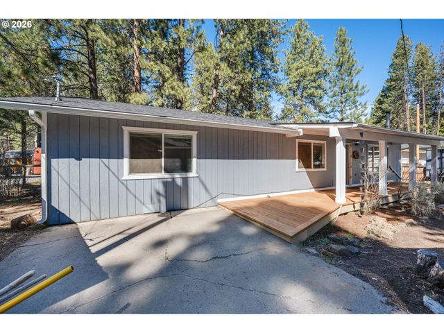 60091 HOPI Rd, Bend, OR 97702