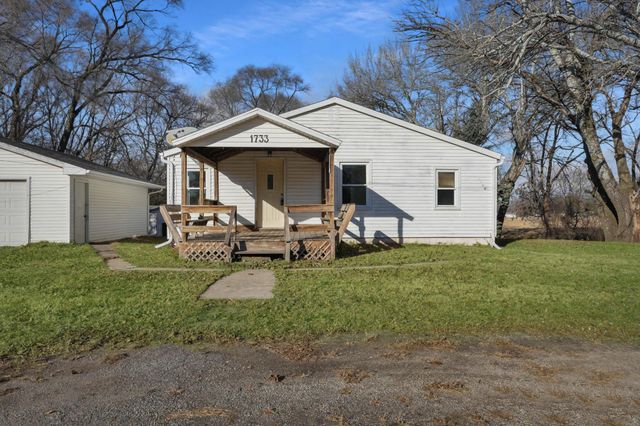 1733 Cottage Grove Avenue, Waterloo, IA 50707