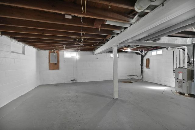 1733 Cottage Grove Avenue, Waterloo, IA 50707