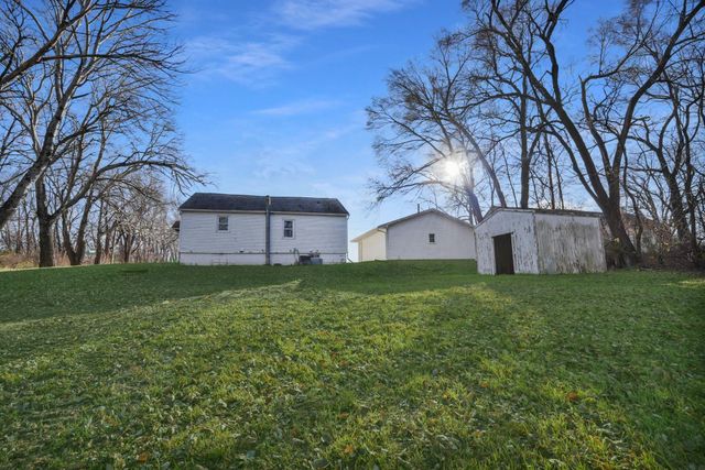 1733 Cottage Grove Avenue, Waterloo, IA 50707