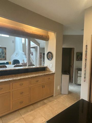 12515 Crested Moss Road NE, Albuquerque, NM 87122