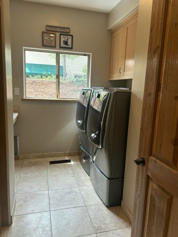 12515 Crested Moss Road NE, Albuquerque, NM 87122