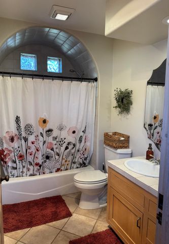 12515 Crested Moss Road NE, Albuquerque, NM 87122