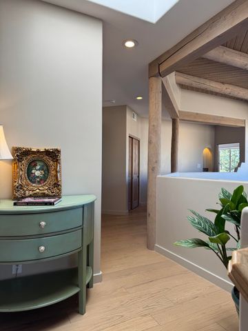 12515 Crested Moss Road NE, Albuquerque, NM 87122