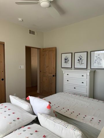 12515 Crested Moss Road NE, Albuquerque, NM 87122