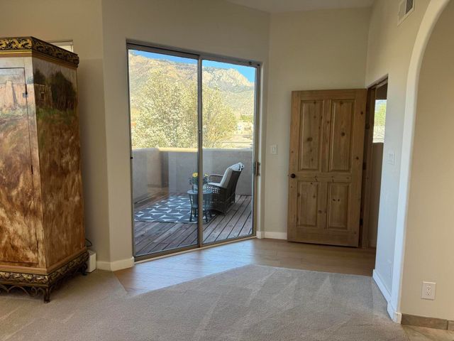 12515 Crested Moss Road NE, Albuquerque, NM 87122