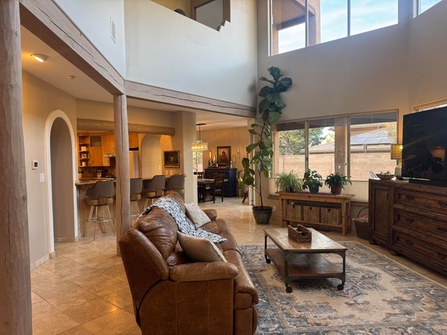 12515 Crested Moss Road NE, Albuquerque, NM 87122