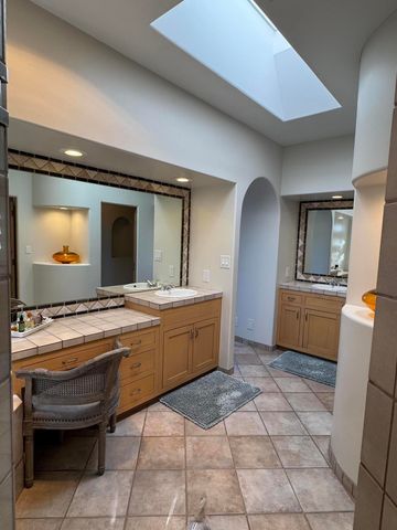 12515 Crested Moss Road NE, Albuquerque, NM 87122