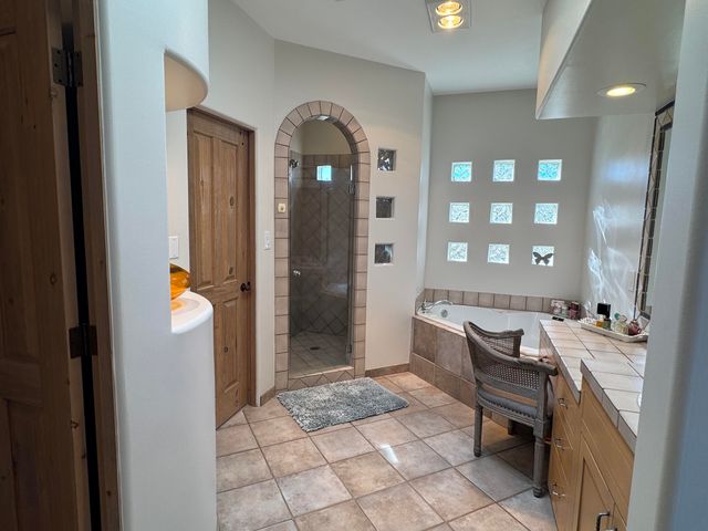 12515 Crested Moss Road NE, Albuquerque, NM 87122