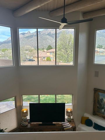 12515 Crested Moss Road NE, Albuquerque, NM 87122