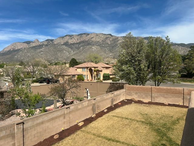 12515 Crested Moss Road NE, Albuquerque, NM 87122