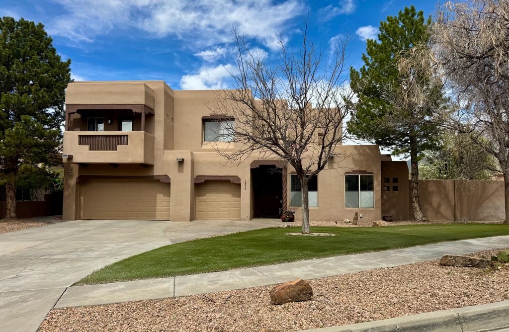 12515 Crested Moss Road NE, Albuquerque, NM 87122