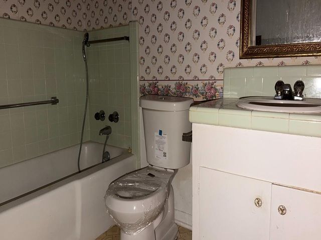 2302 Kent Street, Bryan, TX 77802