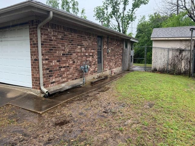 2302 Kent Street, Bryan, TX 77802