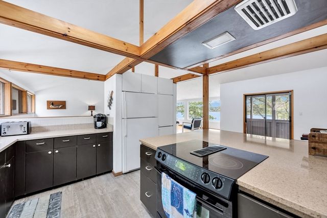 233 Scraggy Neck Rd, Bourne, MA 02532