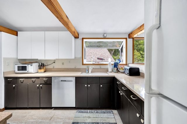 233 Scraggy Neck Rd, Bourne, MA 02532