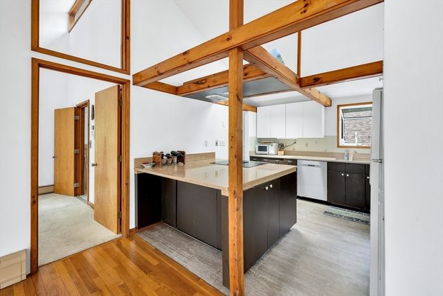 233 Scraggy Neck Rd, Bourne, MA 02532