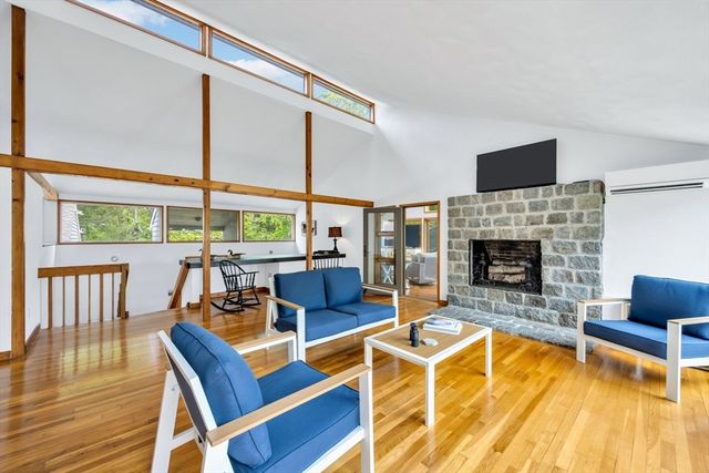 233 Scraggy Neck Rd, Bourne, MA 02532