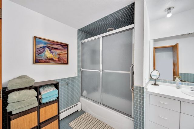 233 Scraggy Neck Rd, Bourne, MA 02532