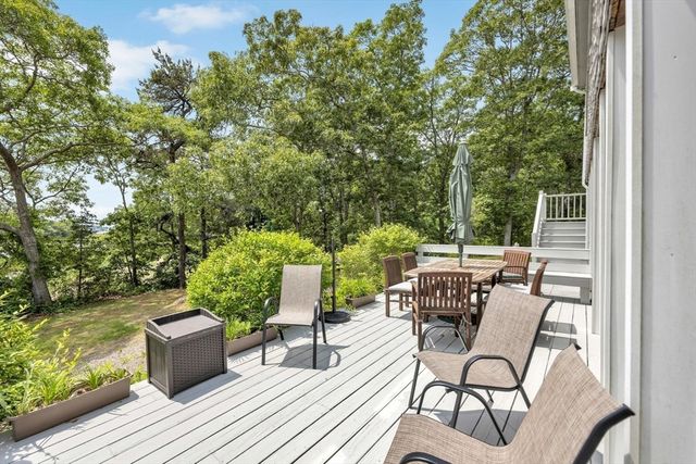 233 Scraggy Neck Rd, Bourne, MA 02532
