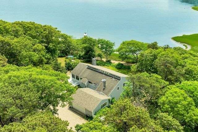 233 Scraggy Neck Rd, Bourne, MA 02532