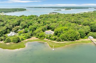 233 Scraggy Neck Rd, Bourne, MA 02532