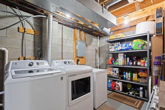 4837 Stoneybrook Boulevard, 30B, Hilliard, OH 43026