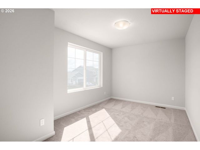 1109 Clemson St, Woodburn, OR 97071