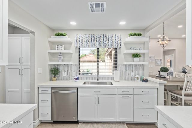 945 N PASADENA -- 125, Mesa, AZ 85201