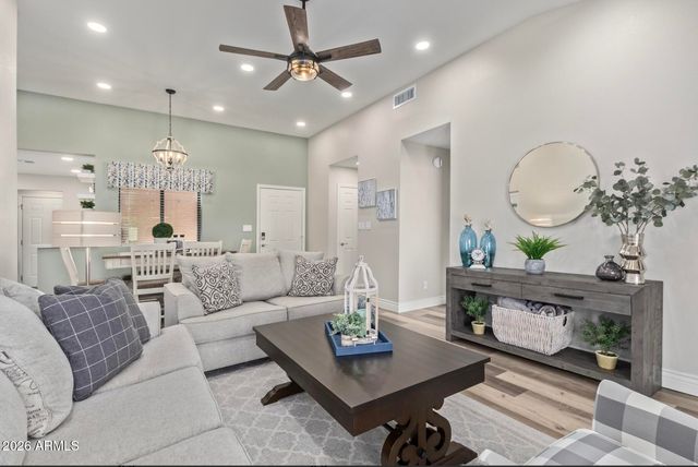 945 N PASADENA -- 125, Mesa, AZ 85201