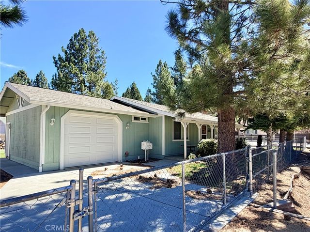829 W Country Club Boulevard, Big Bear City, CA 92314