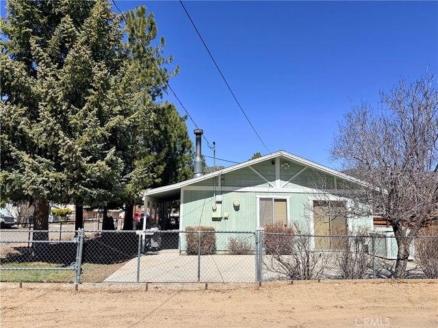 829 W Country Club Boulevard, Big Bear City, CA 92314