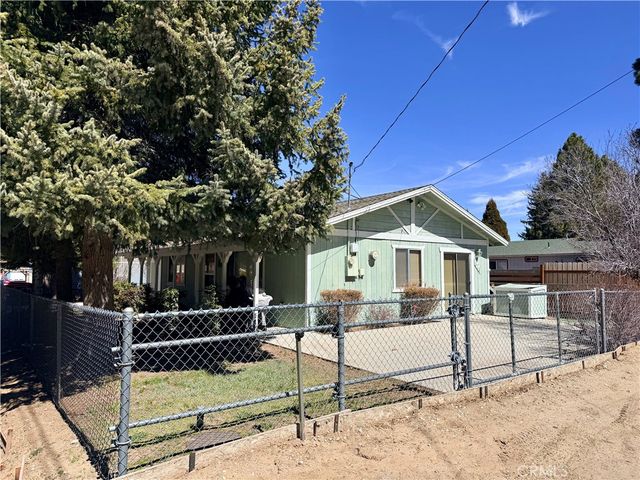 829 W Country Club Boulevard, Big Bear City, CA 92314