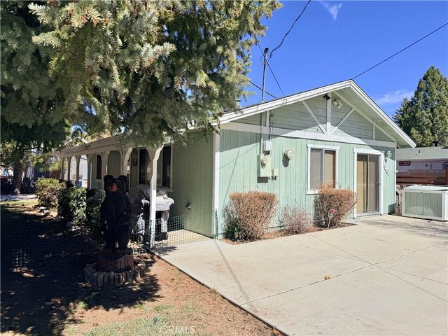 829 W Country Club Boulevard, Big Bear City, CA 92314