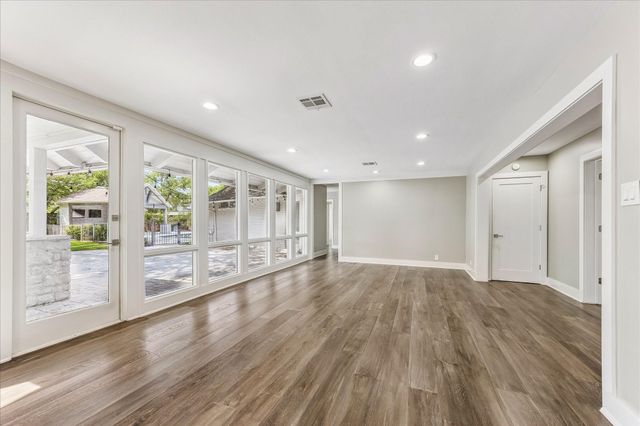 5524 Sturbridge Drive, Houston, TX 77056