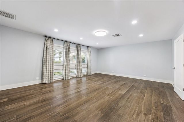 5524 Sturbridge Drive, Houston, TX 77056